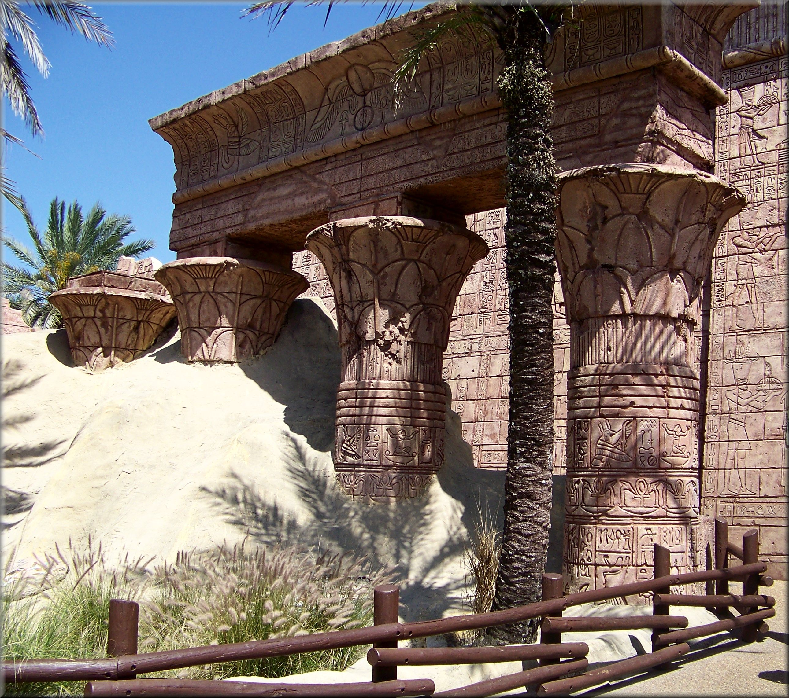 20110324-134848-FL-BuschGardens-Egypt.JPG